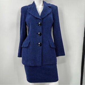 *** Par Avion Suit   Made in Italy *** Vintage *** M please see measurements